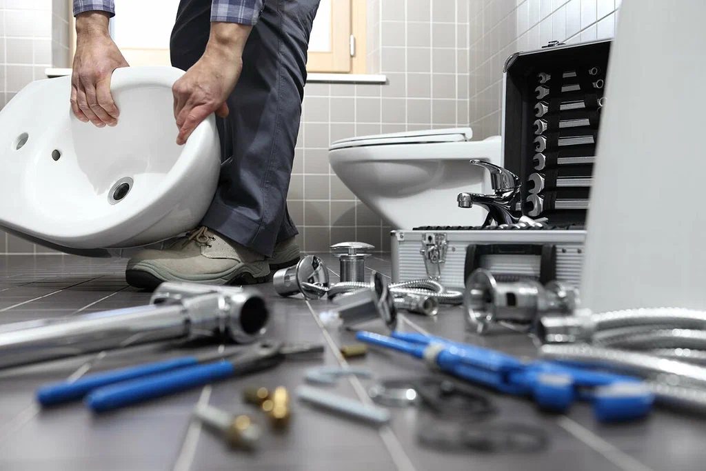 Professional bathroom plumbing repair in Long Beach